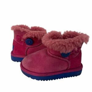 UGG Toddlers Kids Girls size 7 Mini Bailey Button Lizard Boots Fuchsia Pink Warm